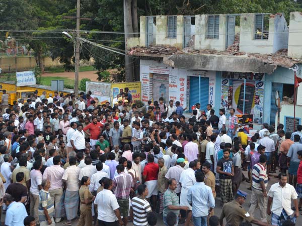 விரைந்து வந்த எஸ்.பி.