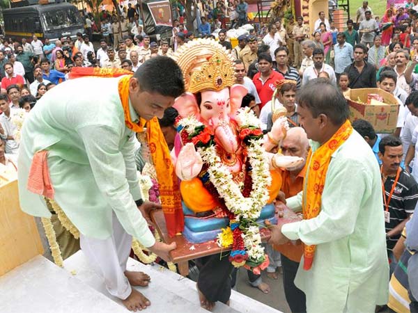 Underworld don Chhota Rajan takes to Facebook for Ganpati darshan Underworld don Chhota Rajan takes to Facebook for Ganpati darshan
