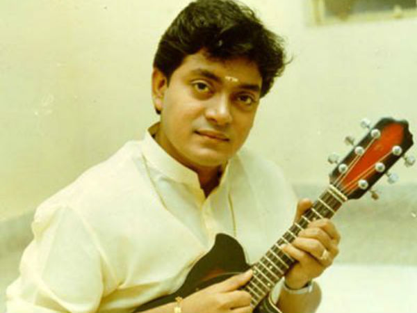 பெசன்ட்நகரில் இறுதிச்சடங்கு