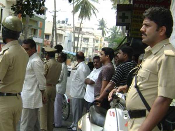 பெங்களூருக்கு வெளியே..