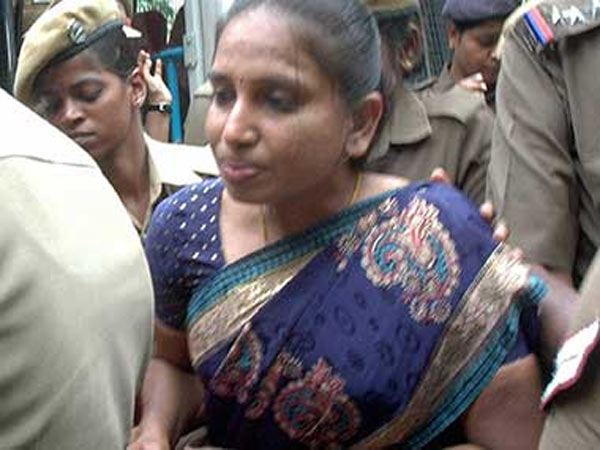Madras HC rejects Nalini parole plea Madras HC rejects Nalini parole plea