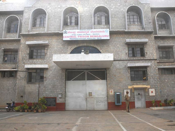 Parappana Agrahara turns into a fortress because of Jaya Parappana Agrahara turns into a fortress because of Jaya