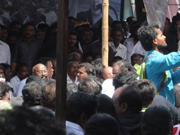 மாணவர்கள் போராட்டம்