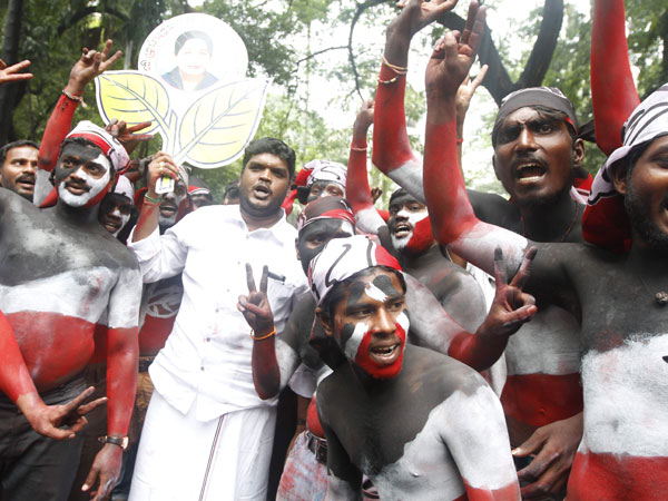 வழி எங்கும் உற்சாகம்