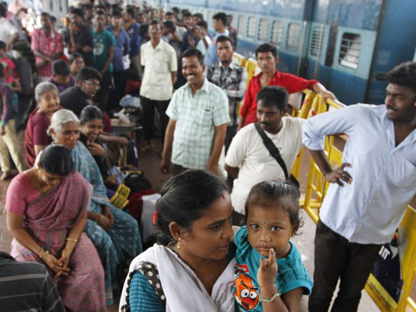 நாளை நிற்கக் கூட இடம் இருக்காது