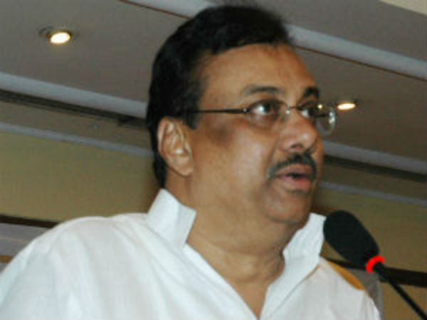 பன்னீரை நினைத்தால்