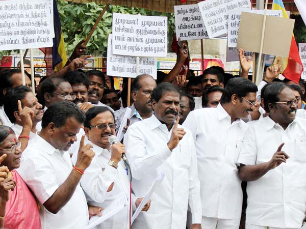 PMK stages protest against milk price hike PMK stages protest against milk price hike