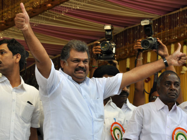 தலைமைச் செயலகம், நாடாளுமன்றம்