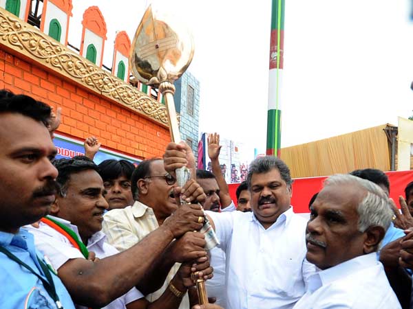 எது த.மா.கா?