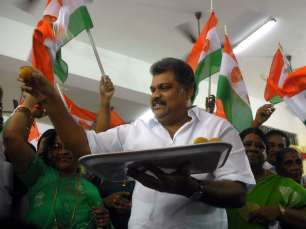 Vasan finaly got TMC from Pudhuvai Kuppusamy Vasan finaly got TMC from Pudhuvai Kuppusamy