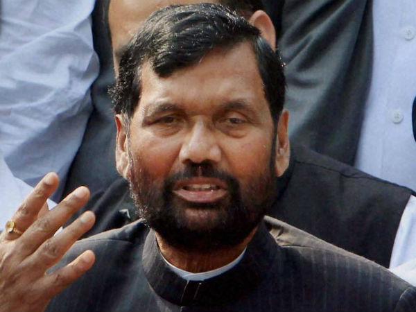 Enforce food security law or lose subsidy: Paswan Enforce food security law or lose subsidy: Paswan