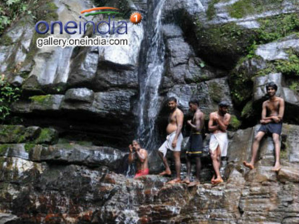 குவியும் காணிக்கை
