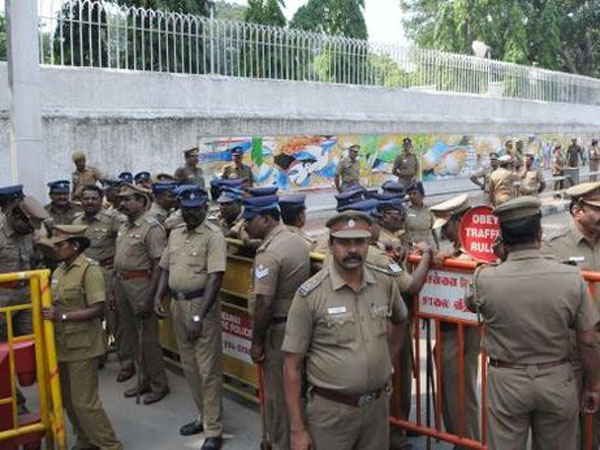 Southern districts schools protected by police severely… Southern districts schools protected by police severely…