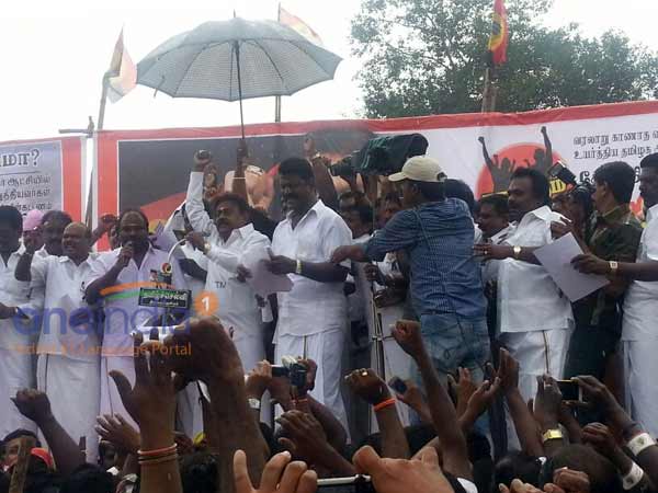 Vijayakanth slams ADMK govt Vijayakanth slams ADMK govt