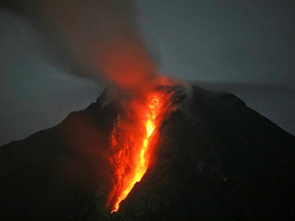 Gunung Api “Cincin Api” meletus di Indonesia – 11 terluka |  gunung berapi indonesia meletus