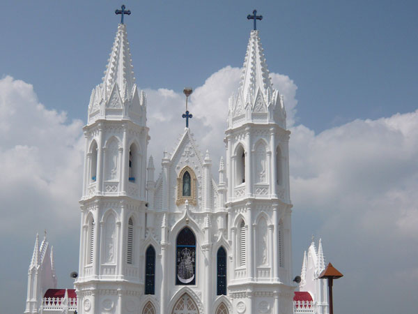 கேரளாவிலும் 30 கிறிஸ்தவர்கள் மதமாற்றம்.. உதவி செய்ததாக கூறுகிறது வி.எச்.பி.
