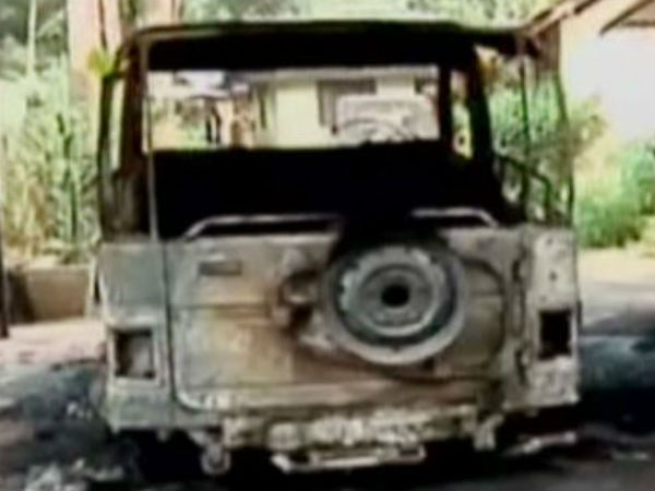 தமிழக- கேரளா எல்லையில் 3 இடங்களில் மாவோயிஸ்டுகள் திடீர் தாக்குதல்! வனத்துறை ஜீப் எரிப்பு!!