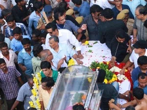 Balachander's body taken to crematory Balachander's body taken to crematory