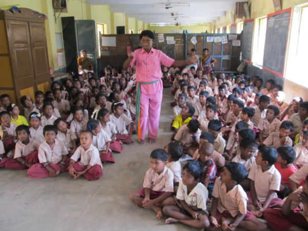 நடனத்துடன் திருக்குறள்