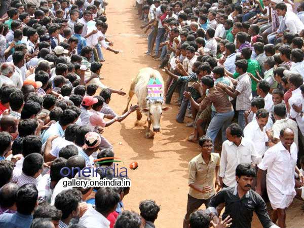 கண்டன சுவரொட்டி