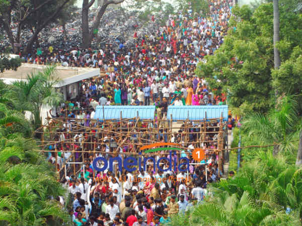 Lakhs throng Vandalur zoo on Kaanum pongal Lakhs throng Vandalur zoo on Kaanum pongal