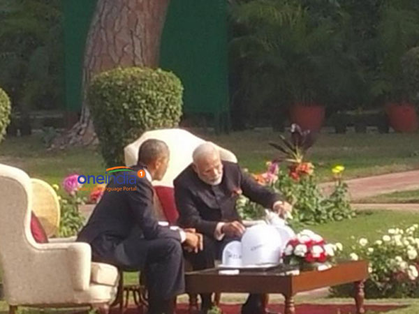 'Chaiwala' Modi serves tea to Obama 'Chaiwala' Modi serves tea to Obama