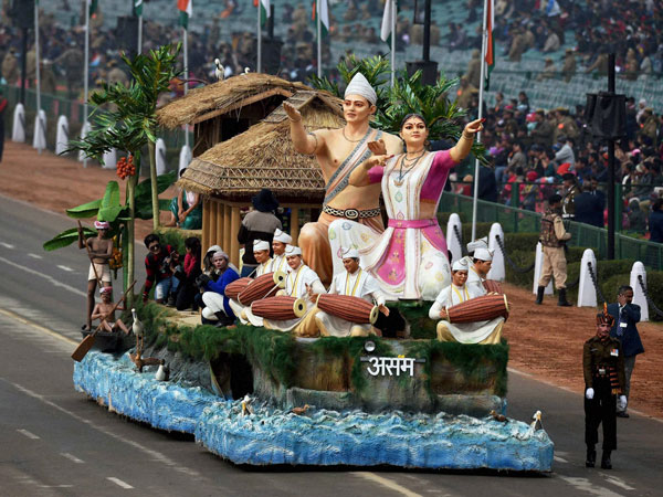 புது சர்ச்சை.. பாஜக ஆட்சியில் இல்லாத மாநிலங்களுக்கு குடியரசு தின விழா அணிவகுப்பில் அனுமதி மறுப்பு?