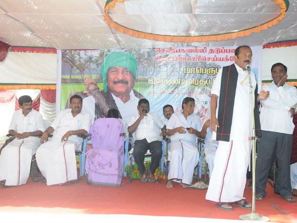 Vaiko, among 500 people, observe fast Vaiko, among 500 people, observe fast