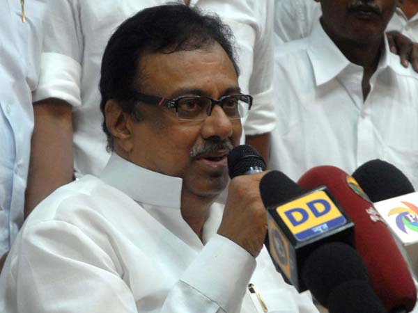 Congress will be stronger if two more people quit Congress along with Jayanthi, TNCC chief says Congress will be stronger if two more people quit Congress along with Jayanthi, TNCC chief says