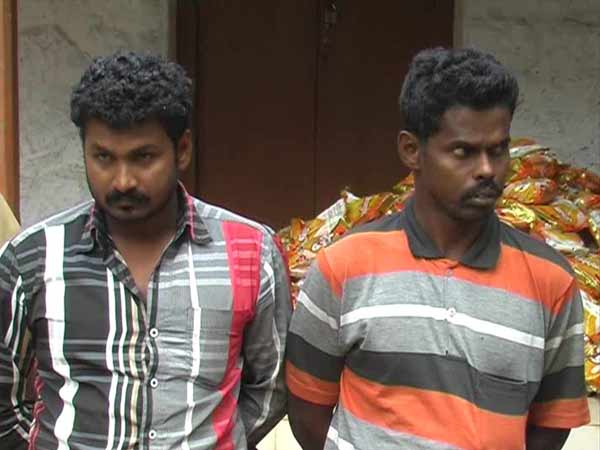 20 lakhs worth tobacco seized in Tamil Nadu – Kerala border 20 lakhs worth tobacco seized in Tamil Nadu – Kerala border
