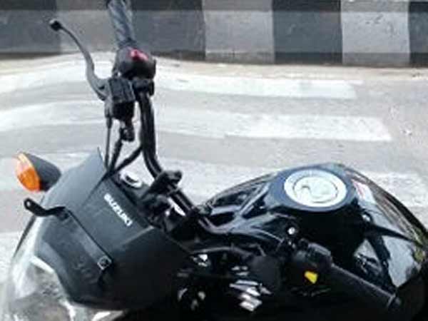 லிப்ட் கேட்ட சங்கர்