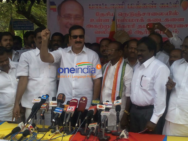PMK demands phased closure of liquor shops in Tamil Nadu PMK demands phased closure of liquor shops in Tamil Nadu