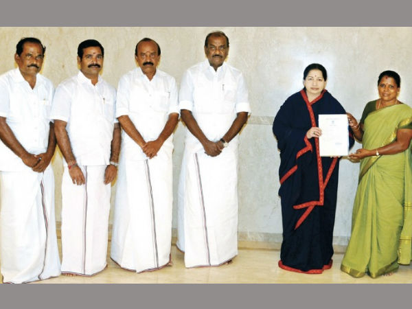 யார் தலை உருளுமோ?