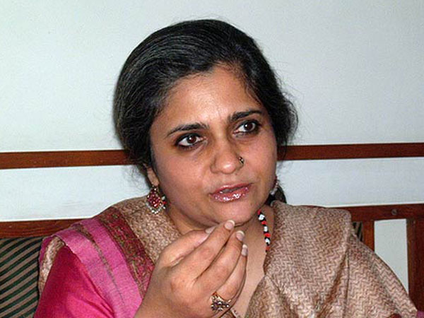SC extends stay on arrest of Teesta Setalvad and her husband SC extends stay on arrest of Teesta Setalvad and her husband
