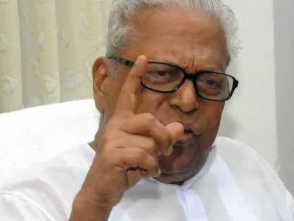 கேரளா: சி.பி.எம். மாநில மாநாட்டில் அச்சுதானந்தன் வெளிநடப்பால் சலசலப்பு!!