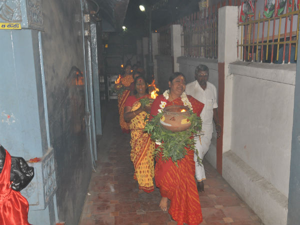 Minister Valarmathi prays for Jaya Minister Valarmathi prays for Jaya