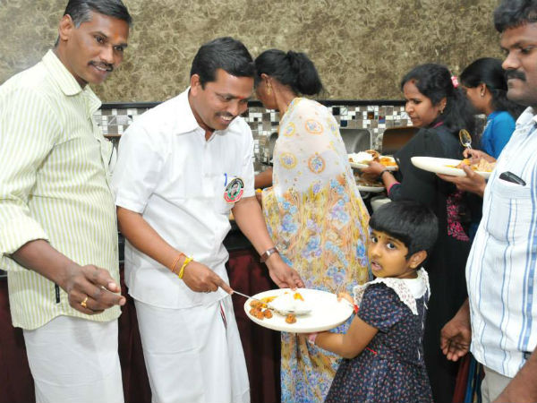 Jaya's birthday celebrated in Dubai Jaya's birthday celebrated in Dubai