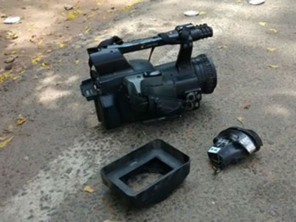 TV cameraman attacked in Chennai TV cameraman attacked in Chennai