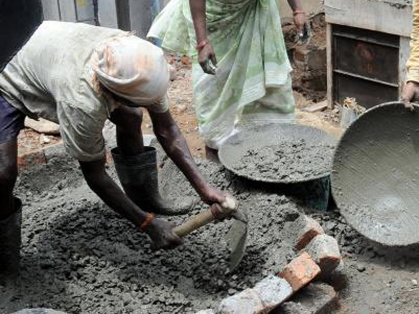 சுற்றம் புடை சூழ வியாபாரம்: