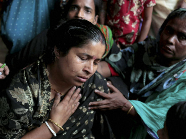 Bangladesh Hindu pilgrims die in Narayanganj stampede Bangladesh Hindu pilgrims die in Narayanganj stampede