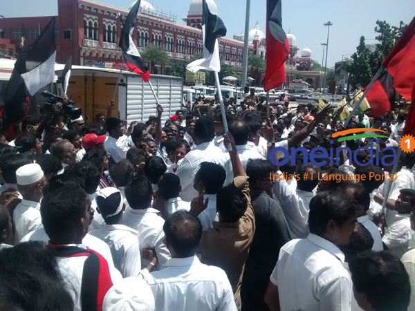 Rail Roko at Egmore Rail Roko at Egmore