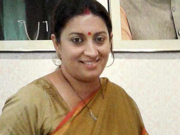 Union Minister Smriti Irani Finds Hidden Camera in Changing Room in Goa Union Minister Smriti Irani Finds Hidden Camera in Changing Room in Goa