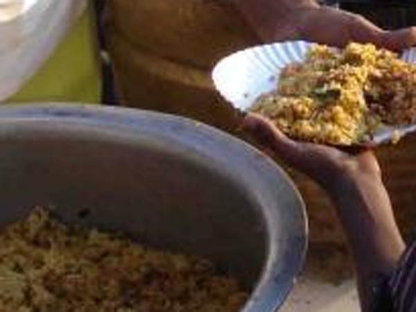 300 devotees suffered by vomit and giddiness 300 devotees suffered by vomit and giddiness