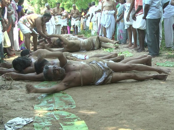 விழாக் கோலத்தில் நெரூர்