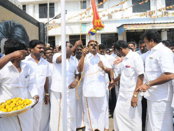 தேமுதிகவினர் தொண்டர்கள்