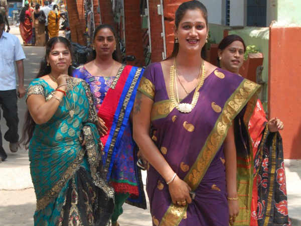 கடைசி நாளில் தாலியறுப்பு