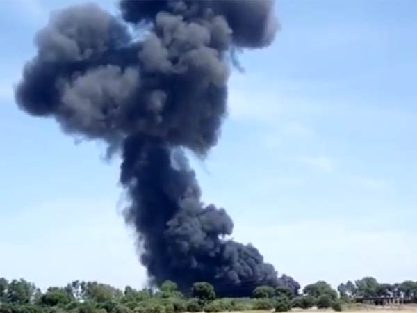Military plane crashes into Coca-Cola factory in Spain Military plane crashes into Coca-Cola factory in Spain
