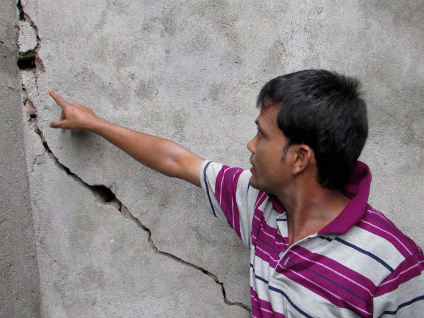 Tremors felt in Chennai as earthquake hits Nepal Tremors felt in Chennai as earthquake hits Nepal