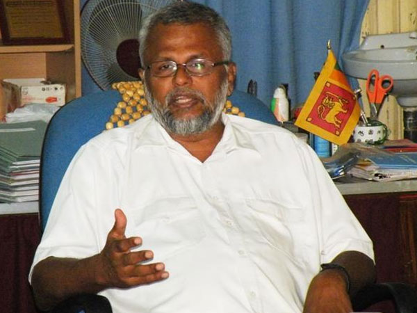 Douglas Devananda congrats Jaya Douglas Devananda congrats Jaya