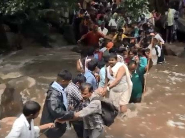 Sathuragiri Flood Toll Rises to Eight Sathuragiri Flood Toll Rises to Eight
